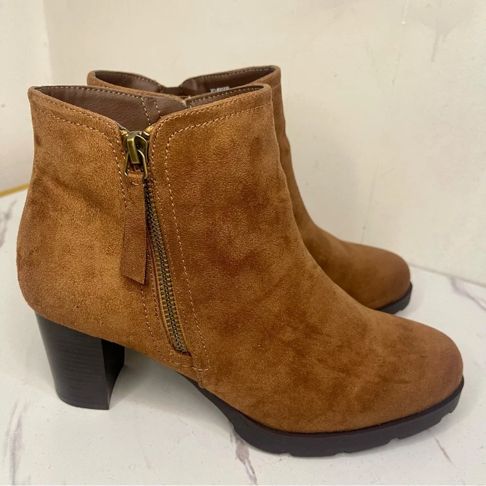 Rialto Women's Walnut Faux Suede Block Heel Booties Shoes Size 9.5M